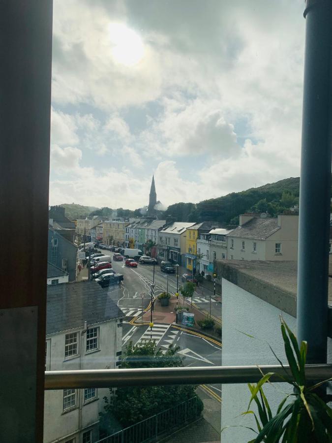 Apartamento Courthouse View Penthouse 2 Clifden Exterior foto